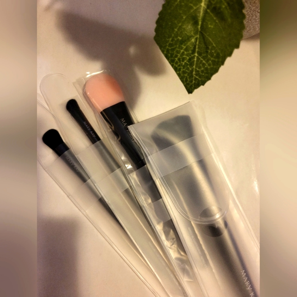 Makeup brushes - Picture 1 of 5